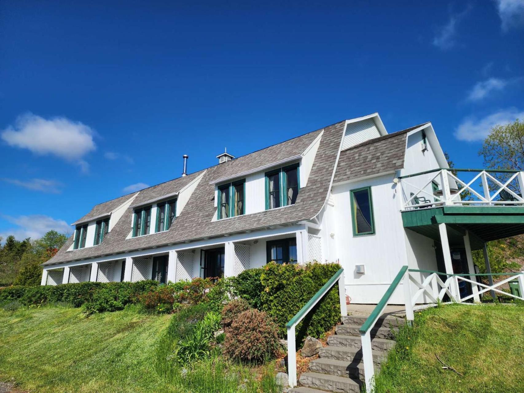 Auberge Des Nuages La Malbaie Exterior photo